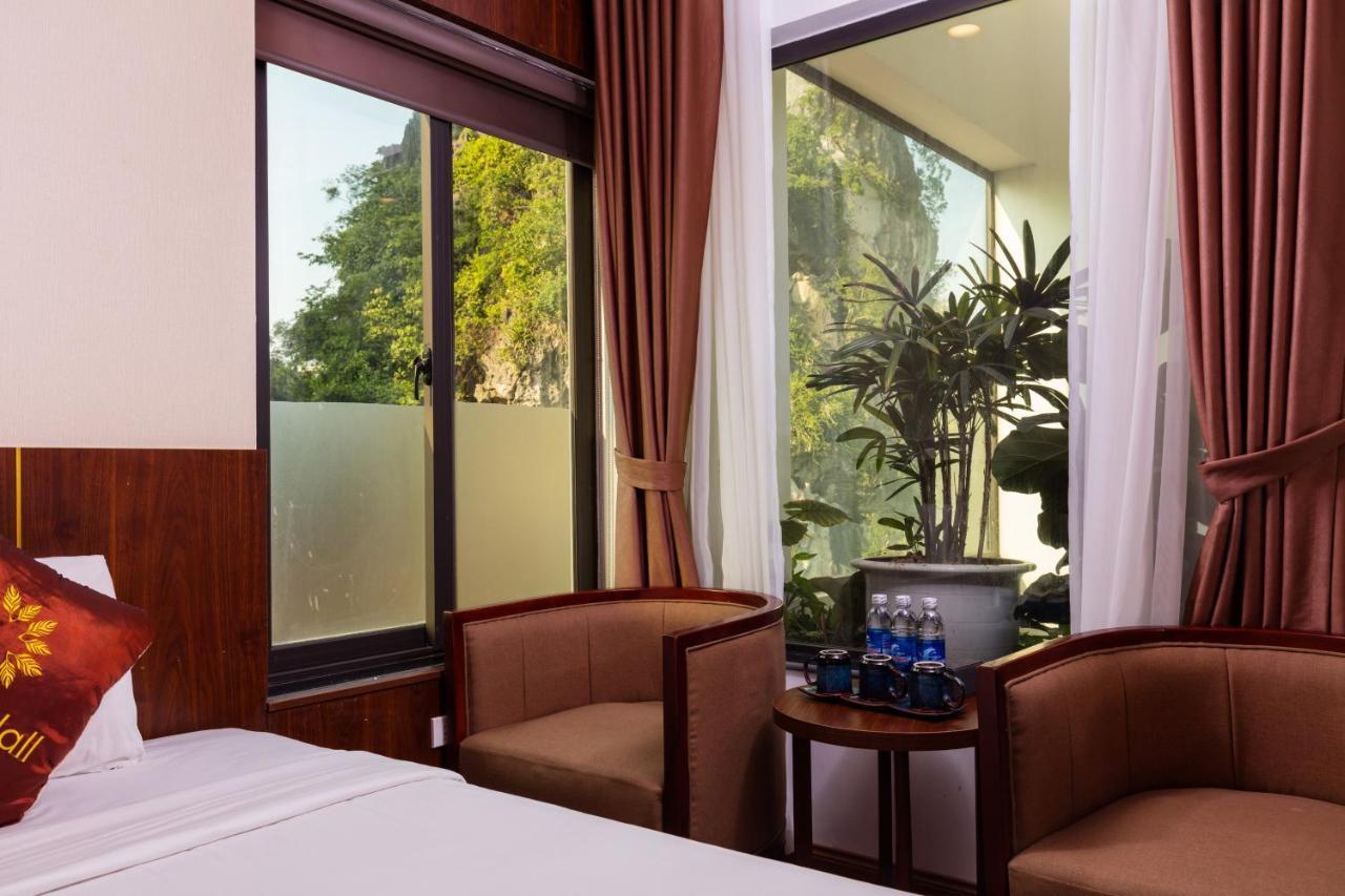 Liberty Hall Tam Coc Hotel & Villa ニンビン エクステリア 写真