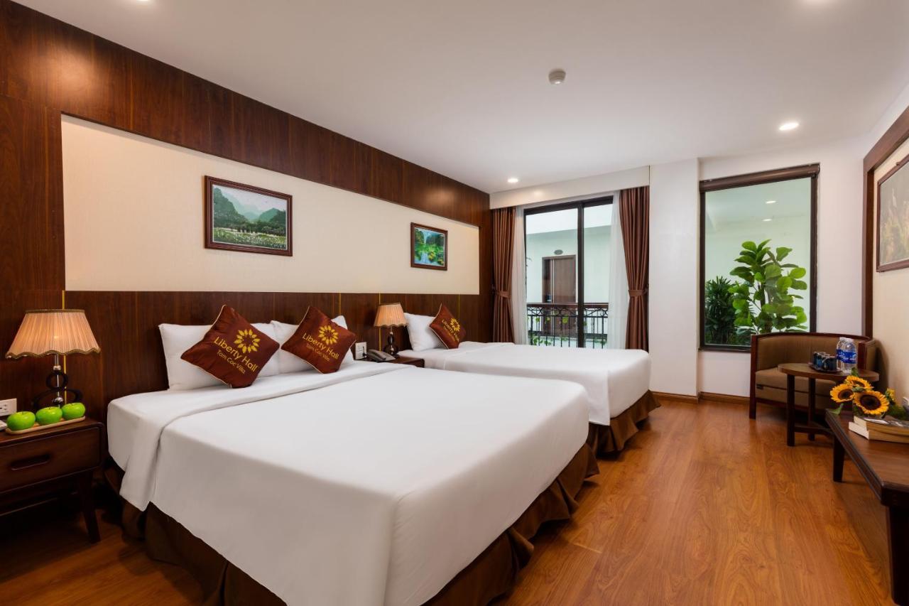 Liberty Hall Tam Coc Hotel & Villa ニンビン エクステリア 写真