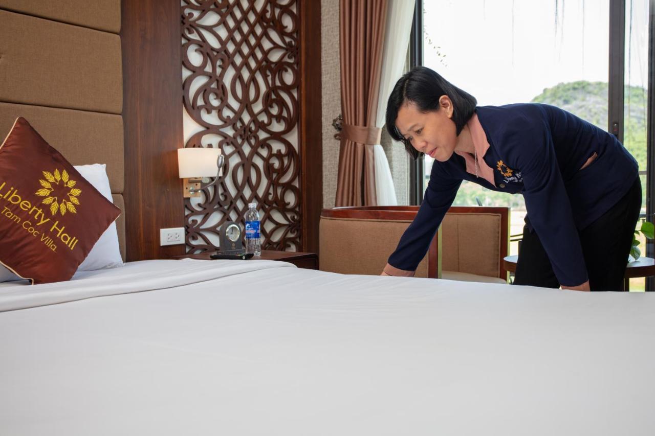 Liberty Hall Tam Coc Hotel & Villa ニンビン エクステリア 写真