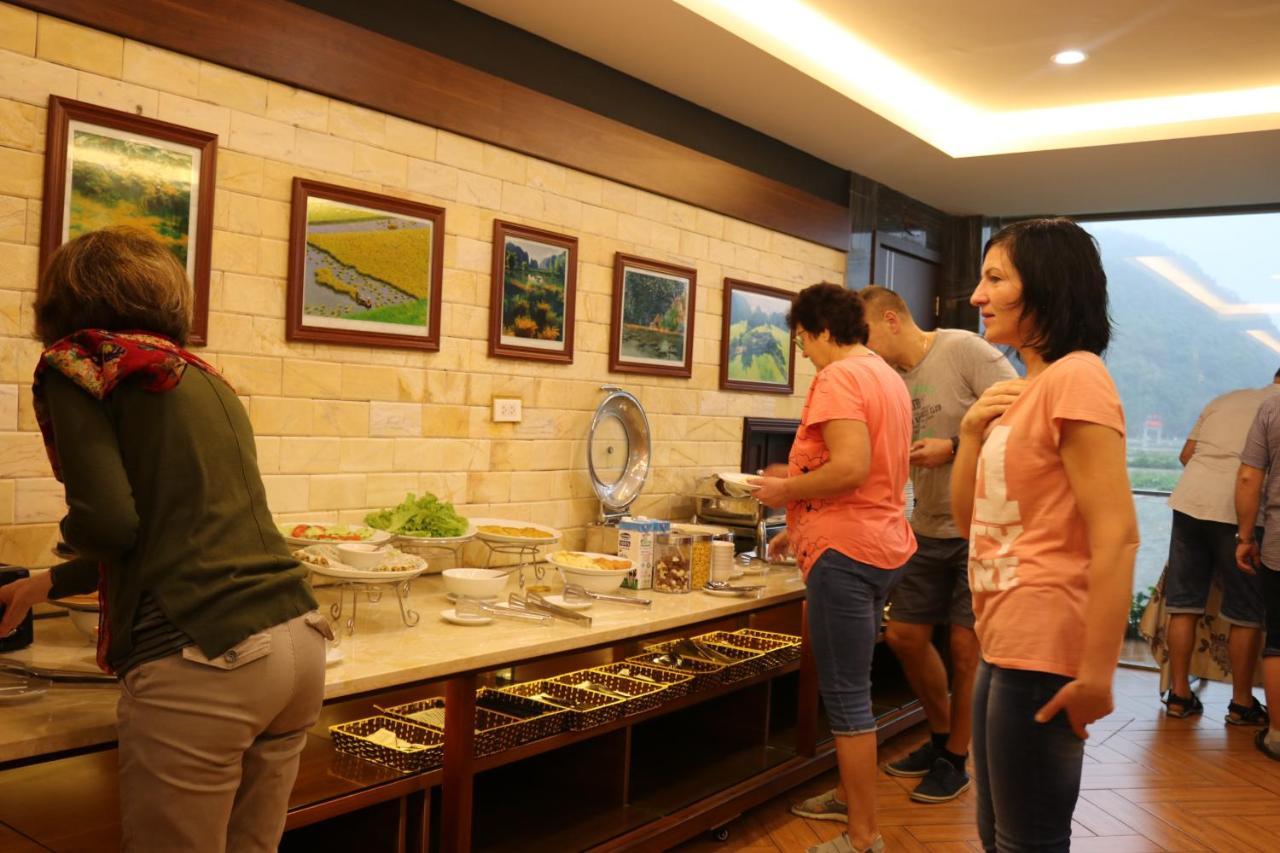 Liberty Hall Tam Coc Hotel & Villa ニンビン エクステリア 写真