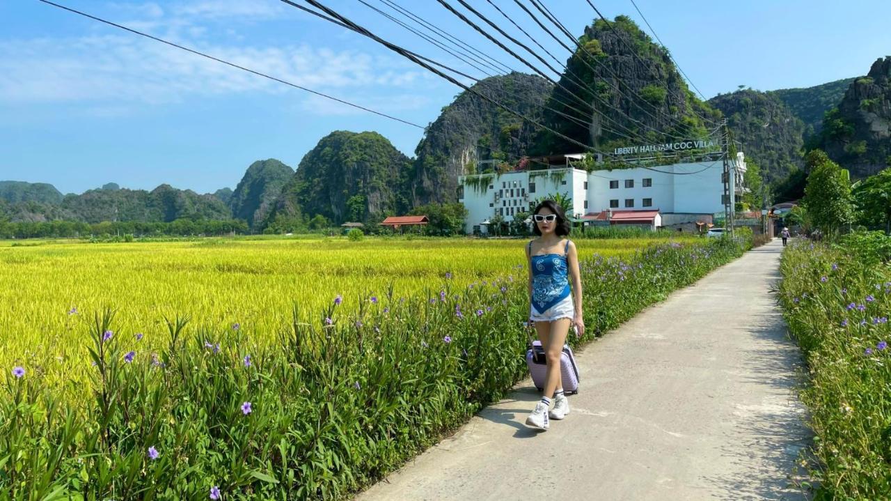 Liberty Hall Tam Coc Hotel & Villa ニンビン エクステリア 写真