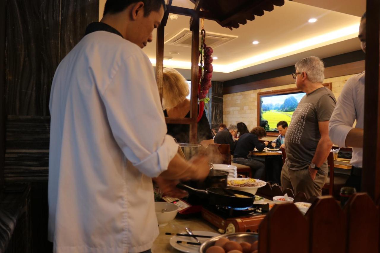 Liberty Hall Tam Coc Hotel & Villa ニンビン エクステリア 写真