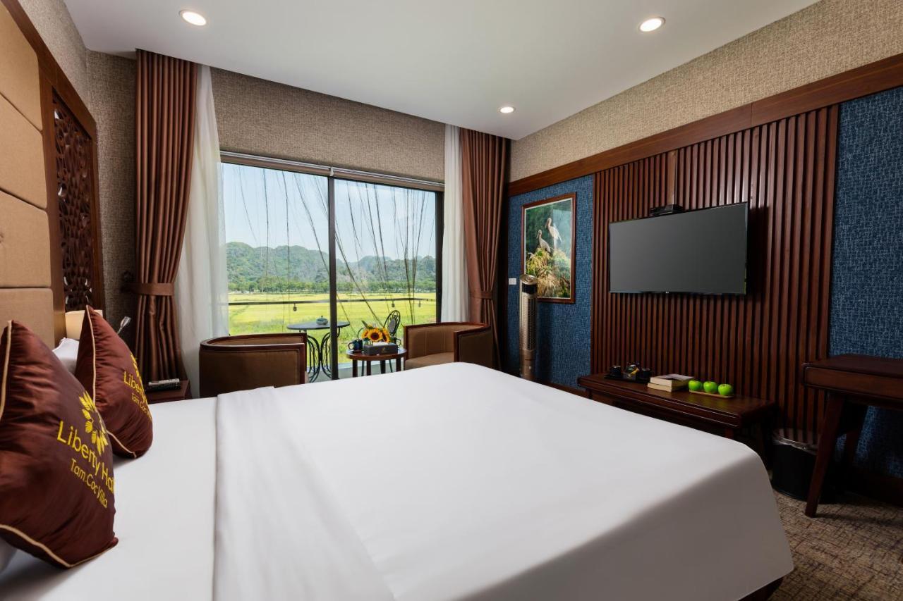 Liberty Hall Tam Coc Hotel & Villa ニンビン エクステリア 写真