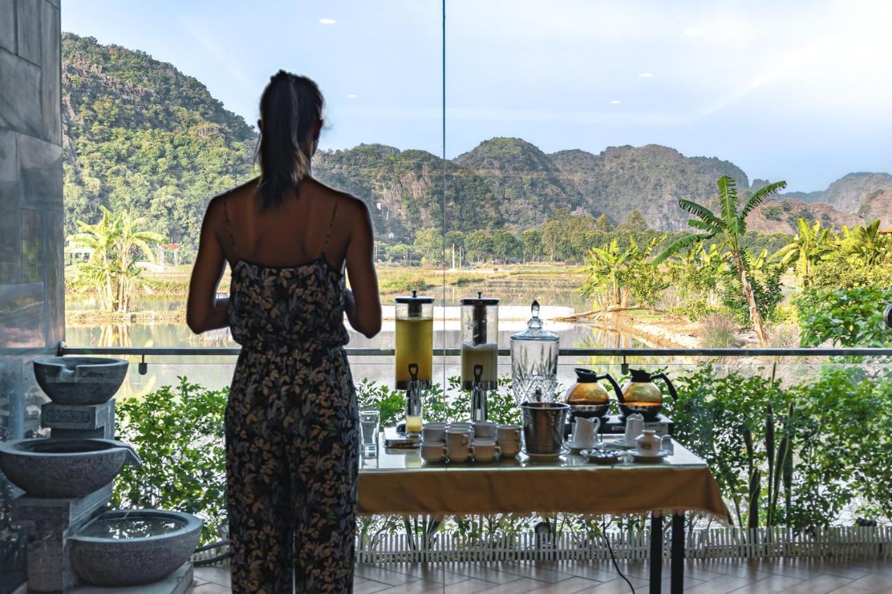 Liberty Hall Tam Coc Hotel & Villa ニンビン エクステリア 写真